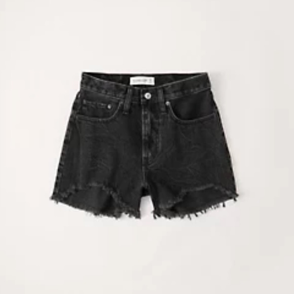 Abercrombie & Fitch Pants - NWT! Abercrombie & Fitch | Curve Love mid-rise boyfriend denim shorts